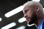 Hvad skal der ske nu, Neymar? Bliver det PSG, en retur til Barcelona eller noget helt tredje.  Foto: Nacho Doce/Ritzau Scanpix