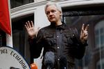 Assange har altid nægtet at have samarbejdet med den russiske regering, men nu kommer det ifølge CNN frem, at Wikileaks-stifteren havde lange møder med russere, da han opholdt sig på Ecuadors ambassade i London.  Foto: Peter Nicholls/Ritzau Scanpix