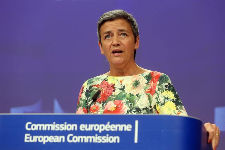 EU's konkurrencekommissær, Margrethe Vestager, har udstedt en bøde på over 1,8 milliarder kroner til Qualcomm. Selskabet solgte mikrochips billigere, end de kostede at producere.  Foto: Francois Walschaerts/Ritzau Scanpix