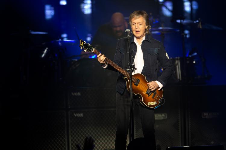 Paul McCartney optrådte i Royal Arena i København i slutningen af 2018. Nu skal han for første gang skrive sange til en musical.  Foto: Therese Jægtvik/POLFOTO