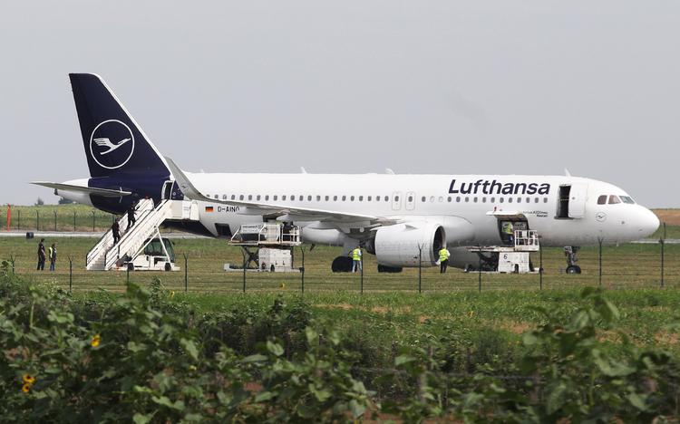 Lufthansa vil genoptage flyvninger til Kairo i dag - British Airways venter mindst en uge endnu. Foto: Djordje Kojadinovic/Ritzau Scanpix