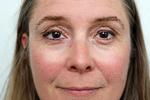 Bagsideredaktørens fritegnede venstre øje ses til højre, og den i manges øjne mere vellykkede makeup ses til venstre.   Foto: Jens Dresling/POLFOTO