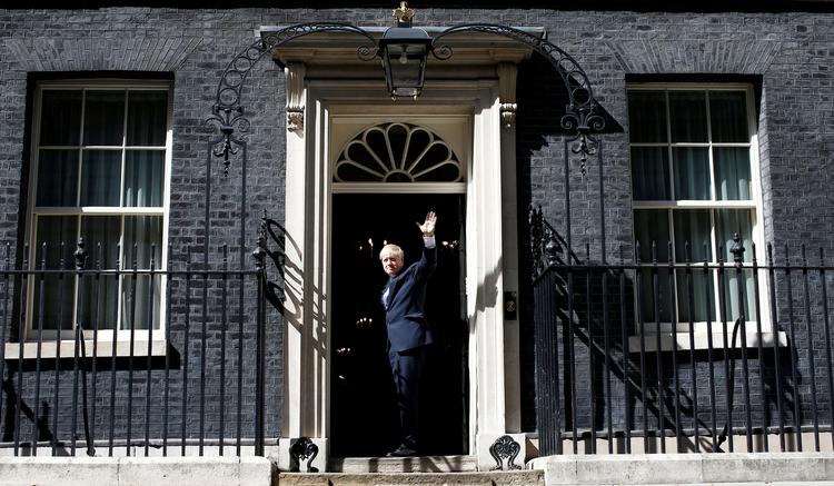 Onsdag aften var Storbritanniens nye premierminister, Boris Johnson, ved at sætte det regeringshold, som han vil samarbejde med om at regere landet. Foto: Peter Nicholls/Ritzau Scanpix