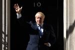 Storbritanniens nye premierminister Boris Johnson uden for Downing Street nr 10. 
 Foto: Ben Stansall/Ritzau Scanpix
