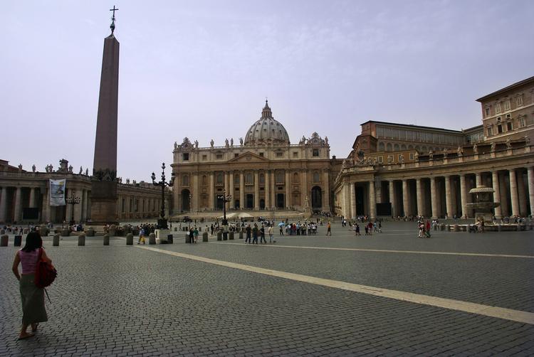 Natten til fredag blev den italienske politibetjent Mario Cerciello Rega stukket ihjel ikke så langt fra Peterskirken. Foto: Henrik Schütt/POLFOTO