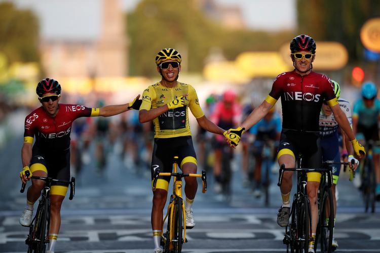 Egan Bernal kom helskindet gennem den sidste etape og blev alle tiders tredjeyngste vinder af Tour de France.
   Foto: Christian Hartmann/Ritzau Scanpix