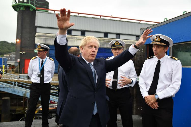 
   Premierminister Boris Johnson besøgte mandag en base i Skotland for de britiske atomubåde. (Photo by Jeff J Mitchell / POOL / AFP)  Foto: Jeff J Mitchell/Ritzau Scanpix