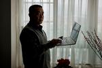 Huang Qi har været løbende inde og ude (mest inde) af fængslet siden 2003, hvor han blev dømt for internetkriminalitet.    Foto: Fred Dufour/Ritzau Scanpix