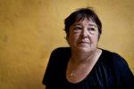 
Debora 'Tippu' Lynge har i 17 år med kærlig men bestemt hånd styret værestedet Angakok på Pusherstreet og holdt hashandlere og øldrikkere ude. Nu er hun stoppet, og det alkoholfrie værested er lukket og i krise  uden penge til en ny leder. »Jeg er frygtelig ked af det - det er jo lidt mit barn, siger 'Tippu'.
   Foto: Jens Hartmann Schmidt/POLFOTO