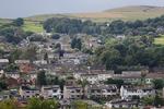 
  Britisk politi har beordret en by i det nordvestlige England med 6500 indbyggere evakueret, fordi der er fare for, at en dæmning vil kollapse. Her et oversigtsbillede fra Whaley Bridge,  REUTERS/Phil Noble
   Foto: Phil Noble/Ritzau Scanpix