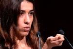 Nobelprismodtager, irakiske Nadia Murad, der som yazidi-kvinde har levet i fangenskab hos Islamisk Stat, mener, at det må være op til enkelte kvinde og familie at beslutte, om børn, der er født i fangenskab, skal med mødrene tilbage til yazidi-folket. 
Sådan er det ikke i dag, hvor de øverste religiøse ledere hos yazidi-folket har besluttet, at børn af fædre fra Islamisk Stat ikke vil blive accepteret i yazidi-samfundet. Foto: Thomas Kienzle/Ritzau Scanpix