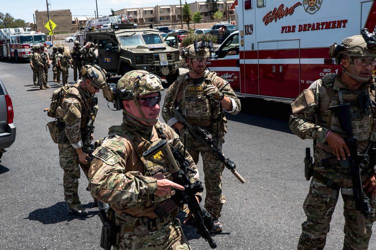 
    Flere er blevet dræbt under et skyderi foran stormagasinet Walmart i byen El Paso.
Det oplyser det lokale politi.(Photo by Joel Angel Juarez / AFP)
   Foto: Joel Angel Juarez/Ritzau Scanpix