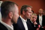 Venstre har i dag holdt det med spænding ventede gruppemøde på Christiansborg. På billedet ses partiets nye politiske ordfører, Jakob Ellemann -Jensen, gruppeformand Kristian Jensen og Venstres formand Lars Løkke Rasmussen.
   Foto: Jens Dresling/POLFOTO
