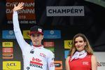 Bjorg Lambrecht på podiet i årets Critérium du Dauphiné, hvor han vandt ungdomskonkurrencen. Foto: Anne-christine Poujoulat/Ritzau Scanpix