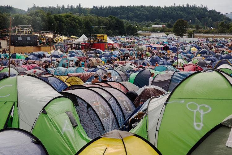 Musikprogrammet på Smukfest begynder onsdag. I dagene op til camperes der uden for festivalnpladsen, der ligger i bøgeskoven ved Skanderborg. Arkivfoto Emma Sejersen