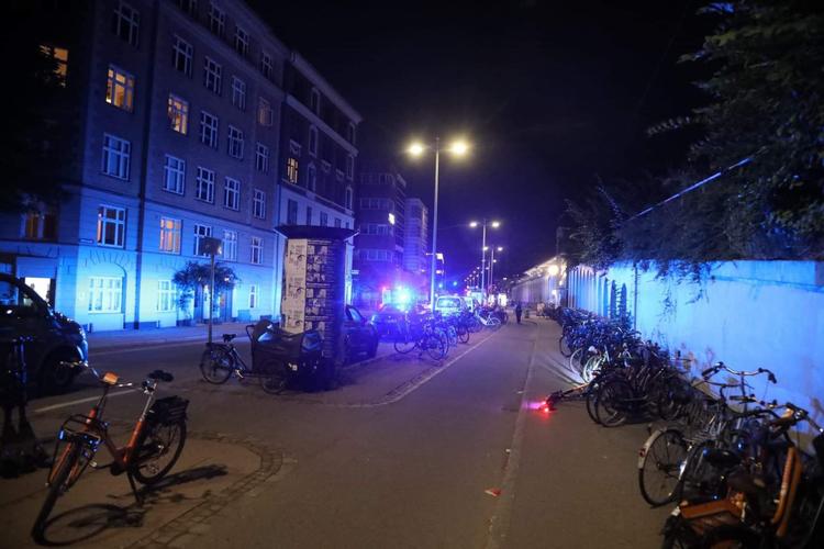 Politiet er til stede på Østbanegade på Østerbro. 
   Foto: Presse-fotos.dk/Ritzau Scanpix