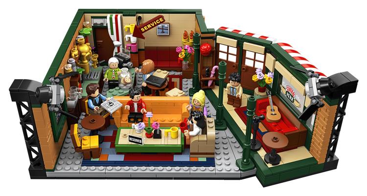 Vennerne i stamcafeen Central Perk. Foto: Lego