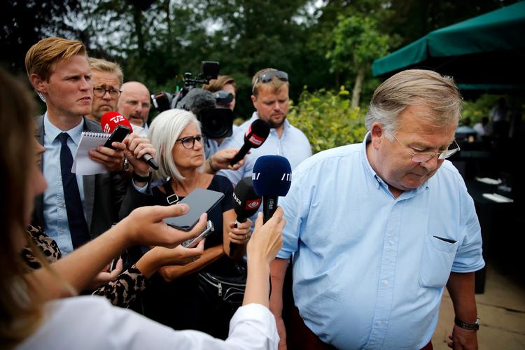 Claus Hjort Frederiksen møder pressen ved Venstres sommergruppemøde i sidste uge, hvor han opfordrede næstformanden til at trække sig.  
   Foto: Jens Dresling/POLFOTO
