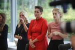 Flere politikere var til stede ved arrangementet på Marienborg. Her ses  Nye Borgerliges Pernille Vermund, SF-leder Pia Olsen Dyhr og Pernille Skipper fra Enhedslisten.   Foto: Jens Dresling/POLFOTO