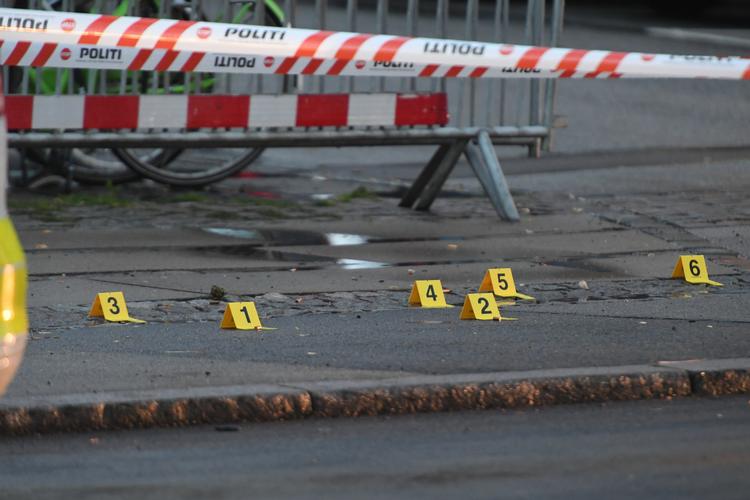 Sagen drejer sig om otte skud, som blev affyret mod mod en sort VW Passat i Esromgade i København i august 2017. Foto: Kenneth Meyer/POLFOTO