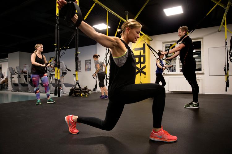 
    Gravide kan sagtens fortsætte med cross fit-træning, så længe vægtbelastningen tilpasses den fremskridende graviditet.
   Arkivfoto: Finn Frandsen 