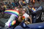 
    Arkivfoto:  Copenhagen Pride dansede gennem gaderne og hyldede kærlighed.
   Foto: Finn Frandsen/POLFOTO