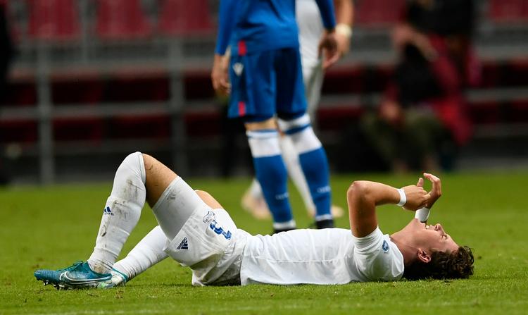 
 FCK's Jonas Wind og holdkammeraterne var nede efter nederlaget i Parken forleden. Nu skal de rejse sig i superliga-opgøret mod Randers FC.
   Foto: Lars Poulsen/POLFOTO