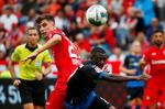 Leverkusens Kai Havertz, der her er i nærkamp med Jamilu Collins,  er allerede som 20-årig en af de bærende spillere på sit hold. Han scorede et mål i sæsonens første kamp.
   Foto: Wolfgang Rattay/Ritzau Scanpix