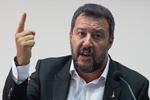 Italiens indenrigsminister, Matteo Salvini, skriver, at han vil lade de 'påståede' mindreårige forlade skibet, der tilhører den spanske hjælpeorganisation Proactiva Open Arms Foto: Eliano Imperato/Ritzau Scanpix