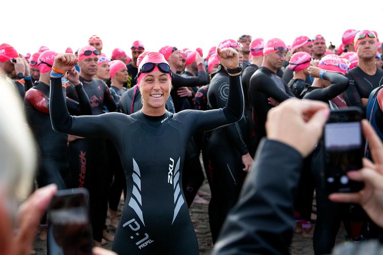Årets Ironman i København er i fuld gang. Inden startskuddet lød, var der mange kameraer rettet mod denne atlet.  Foto: Finn Frandsen/POLFOTO