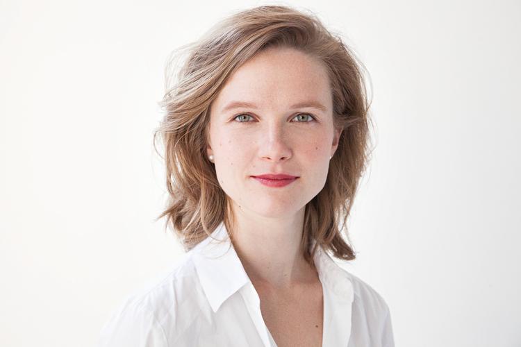 Mirga Gražinytė-Tyla løfter rollen som sopran på albummet 'Weinberg: Symfoni nr. 2 og 21', samtidig med, at hun dirigerer City of Birmingham Symphony.  