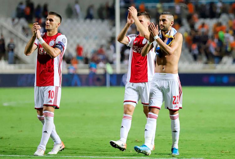 
Ajax fik Noussair Mazraoui udvist på Cypern, så holdkammeraterne var tilfredse med at slippe derfra med 0-0.
   Foto: -/Ritzau Scanpix