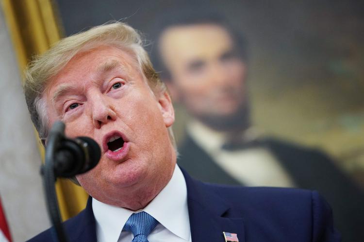 Under den amerikanske valgkamp i 2016 florerede der på sociale medier en historie om, at paven støttede Trump. Det viste sig at være løgn. Men falske nyheder har det med at sætte sig fast i folks hukommelse, viser nyt studie.   Foto: Mandel Ngan/Ritzau Scanpix