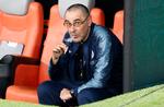 Her ses Maurizio Sarri med sin elskede smøg i Baku under forrige sæsons Europa League-finale mellem London-klubberne Chelsea og Arsenal.
   Foto: Darko Bandic/Ritzau Scanpix