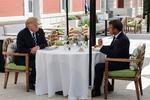 
    Præsident Macron brugte en 'improviseret' frokost lørdag til at skabe tillid hos Donald Trump./Pool via REUTERS
   Foto: Pool/Ritzau Scanpix