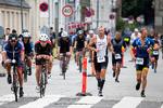 Sportsdrikke eller energigel kan give et ekstra skud energi til en ironman. Foto: Finn Frandsen/POLFOTO