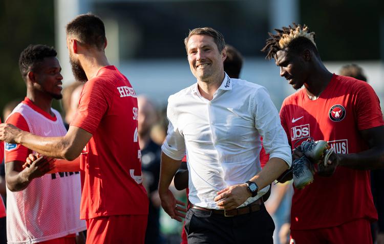 Brian Priske kunne dårligt ønske sig en bedre begyndelse på tilværelsen som chef i FC Midtjylland, da holdet vandt 2-0 over SønderjyskE. Nu drømmer han om at få posten permanent. Foto: Claus Fisker/Ritzau Scanpix