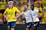 Patrick Mortensen og Mustapha Bundu kunne juble, mens Brøndby og Tobias Børkeeiet måtte bide i græsset mos aarhusianerne, der scorede tre gange efter pausen.  Foto: Jens Dresling