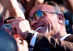 Dwayne 'The Rock' Johnson har i løbet af de seneste 12 måneder tjent 598.513.757 kroner og er dermed den bedst betalte skuespiller i verden. Foto: Robyn Beck/Ritzau Scanpix