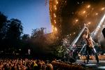 Smukfest fejrede sit 40-års jubilæum med en lang hitparade kaldet 'Den smukkeste koncert' med bidrag fra 23 danske musikere på scenen. Her er det D-A-D.  Foto: Jens Hartmann Schmidt/POLFOTO