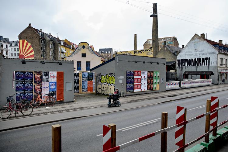 Slagtergårdene på Enghavevej, da de stadig stod. Skorsten, der ses i billedet blev delvist revet ned.   Foto: Jacob Ehrbahn