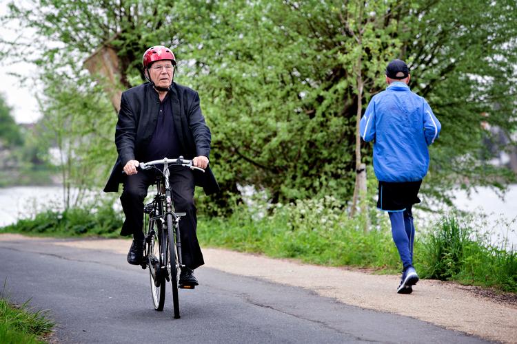 
   Selv om man kommer op i årene, er der ikke grund til at indstille cykelturene.  
   Arkivfoto Martin Lehmann