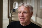 
    Uffe Elbæk overtager posten som gruppeforperson fra Carolina Magdalene Maier.
   Foto: Jens Dresling/POLFOTO