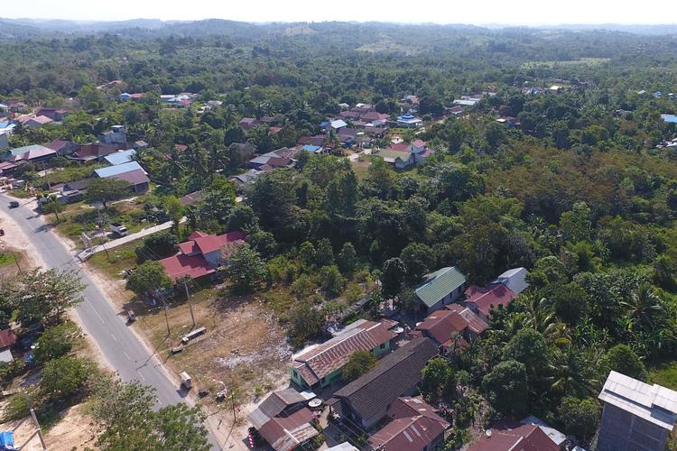 Billedet viser Samboja, Kutai Kartanegara, en af to steder, som var i spil til ny hovedstad. Indonesien valgte dog at skifte sit politiske centrum til Borneo. Den nye hovedstad har ikke fået sit navn endnu.  Foto: Fachmi Rachman/Ritzau Scanpix