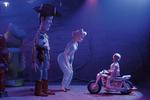 Fra Toy Story 4. Woody of Bodil besøger 70'er legetøjet kaldet 'Duke Caboom' 