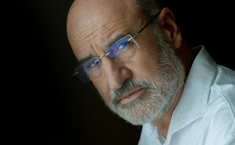 Fernando Aramburu (f. 1959) fik sit store gennembrud med 'Patria', som er solgt til 23 lande og bliver filmatiseret af HBO. Foto: Ivan Giménez