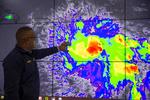 Sent tirsdag eftermiddag lokal tid befinder stormen Dorian sig omkring 130 kilometer vest for østaten Dominica i Det Caribiske Hav. Det oplyser USA's Nationale Orkancenter (NHC). (Photo by Erika SANTELICES / AFP)
   Foto: Erika Santelices/Ritzau Scanpix