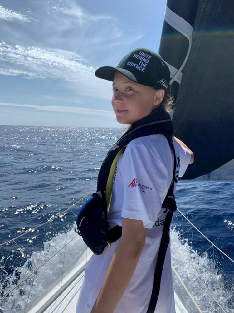 Greta Thunberg ombord på den 60 fod lange sejlbåd Malizia II.  Foto: Team Malizia/Ritzau Scanpix
