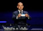 Den tidligers topspiller Wesley Sneijder trak holdene. Foto: Eric Gaillard/Ritzau Scanpix