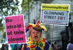 Vrede demonstranter i London i går.  Foto: Simon Dawson/Ritzau Scanpix